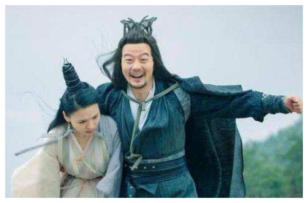 四版"青翼蝠王":苏有朋版经典,邓超版惊悚,最后一个跳戏了