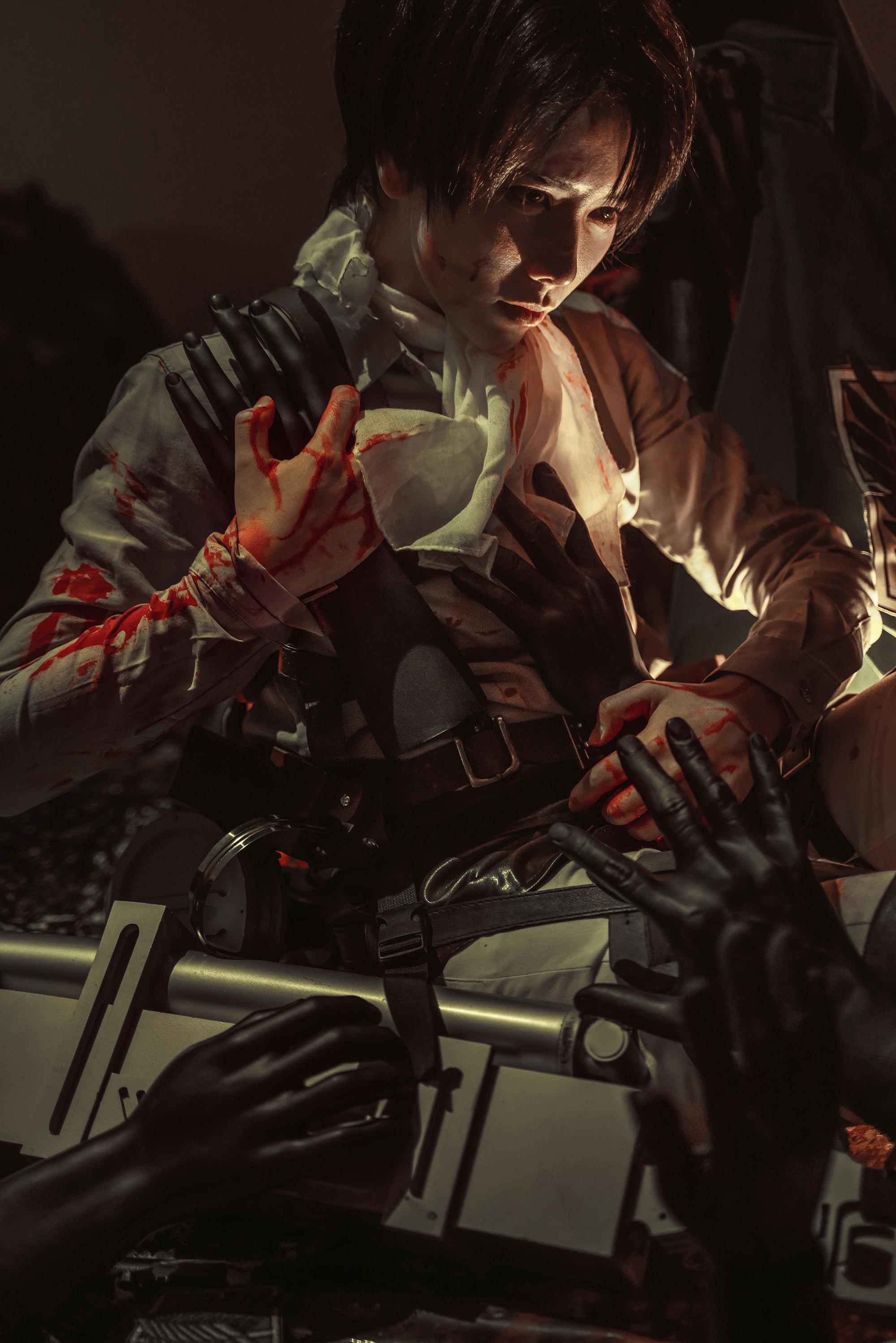 进击的巨人利威尔阿克曼cosplay