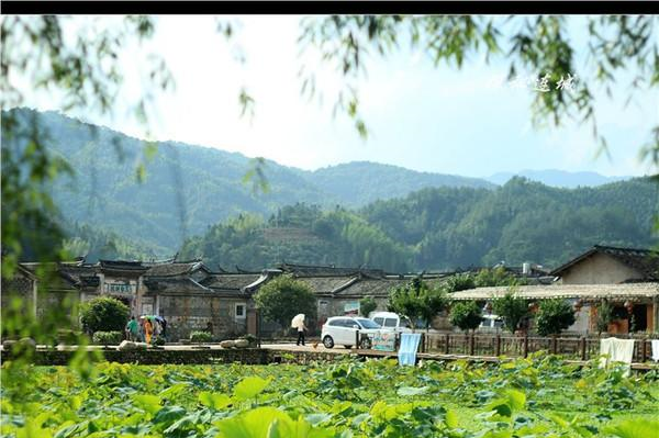 福建民居第一村，历史悠久，被誉为中国南方庄园休闲区蓝鸢梦想 - Www.slyday.coM