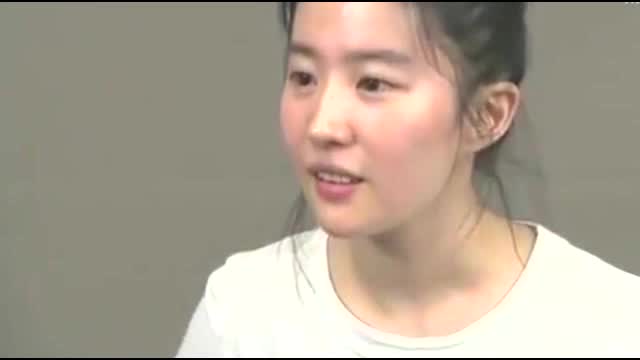 刘亦菲试镜花木兰花絮曝光全英文表演素颜能打 刘亦菲试镜花木兰花絮曝光全英文表演素颜能打