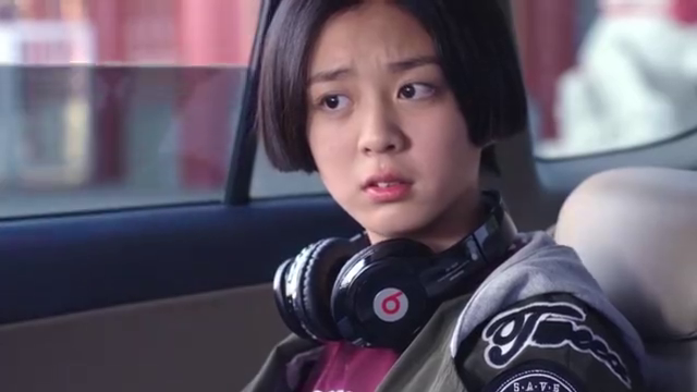 01:50 女儿想纹身,小舅妈当场亮出纹身,小姑娘瞬间打消了纹身的念头!