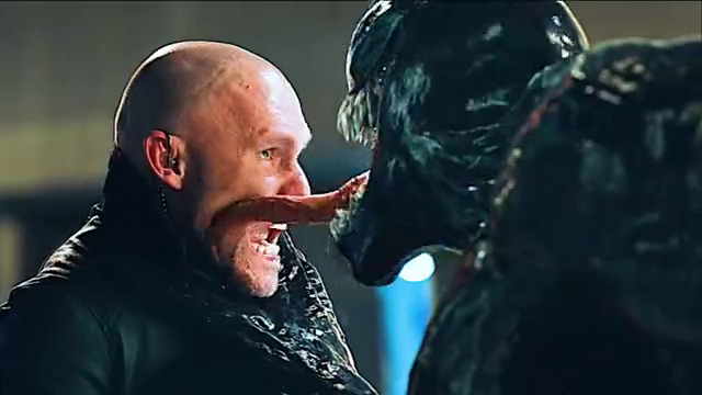 两只毒液厮打在一起 本是同根生 相煎何太急