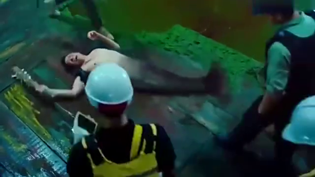 人鱼族基地被发现,惨遭人类屠杀,美人鱼遭殃了