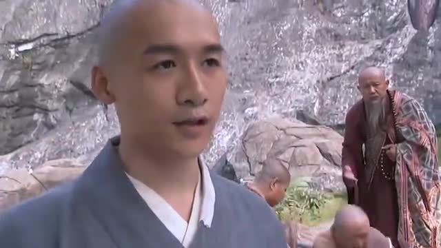 天龙八部第31集:虚竹大战鸠摩智,两人都是当今高手,精彩呀!_新浪新闻