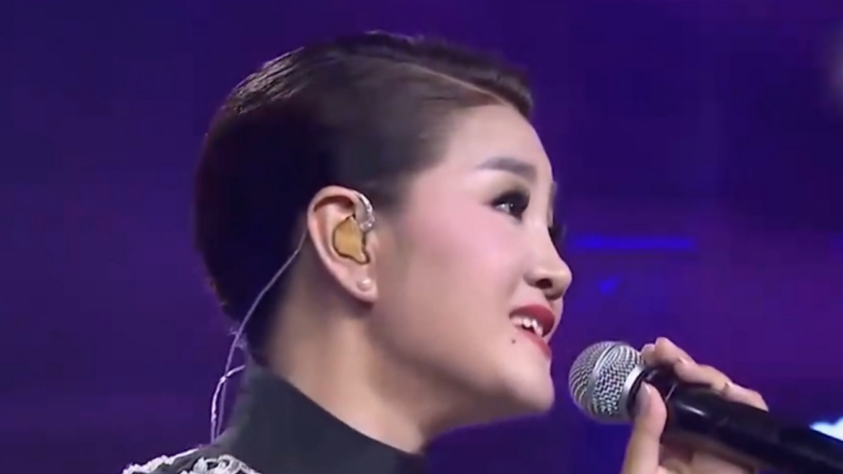 降央卓玛深情演唱那一天独特的嗓音一开口直击心灵深处