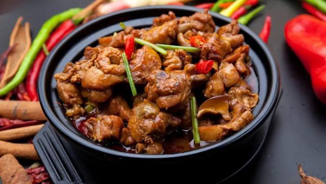 长肉警告连汤汁都喝光的鸡公煲太太太好吃了