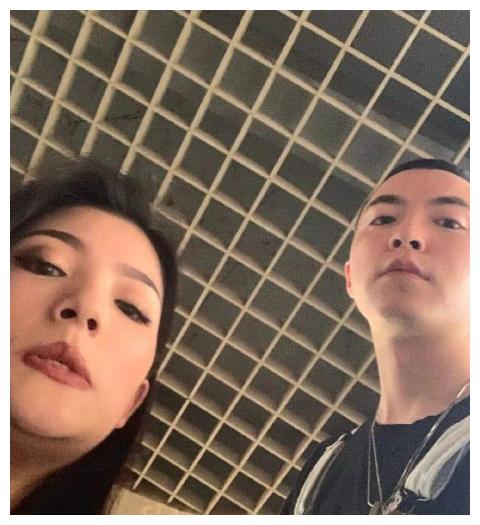 jony j晒女儿正脸照,"浪子"化身女儿奴,其实还是个宠妻狂魔