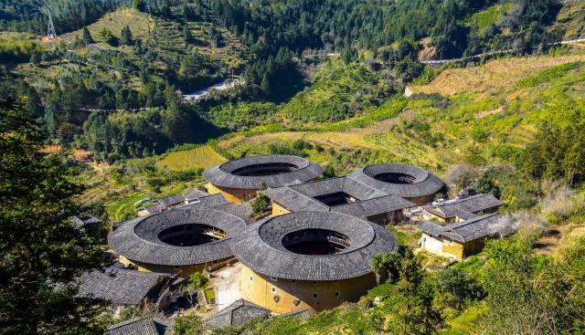 中国最美的土楼之一，被亲切地叫做“四菜一汤”，还是世界遗产休闲区蓝鸢梦想 - Www.slyday.coM