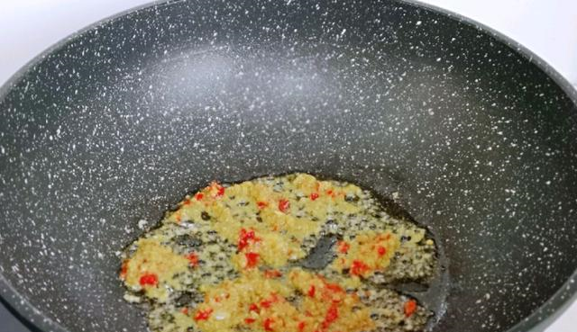 此菜不能隔夜吃,吃一次比吸烟的危害大,不懂就吃亏大了休闲区蓝鸢梦想 - Www.slyday.coM 此菜不能隔夜吃,吃一次比吸烟的危害大,不懂就吃亏大了休闲区蓝鸢梦想 - Www.slyday.coM