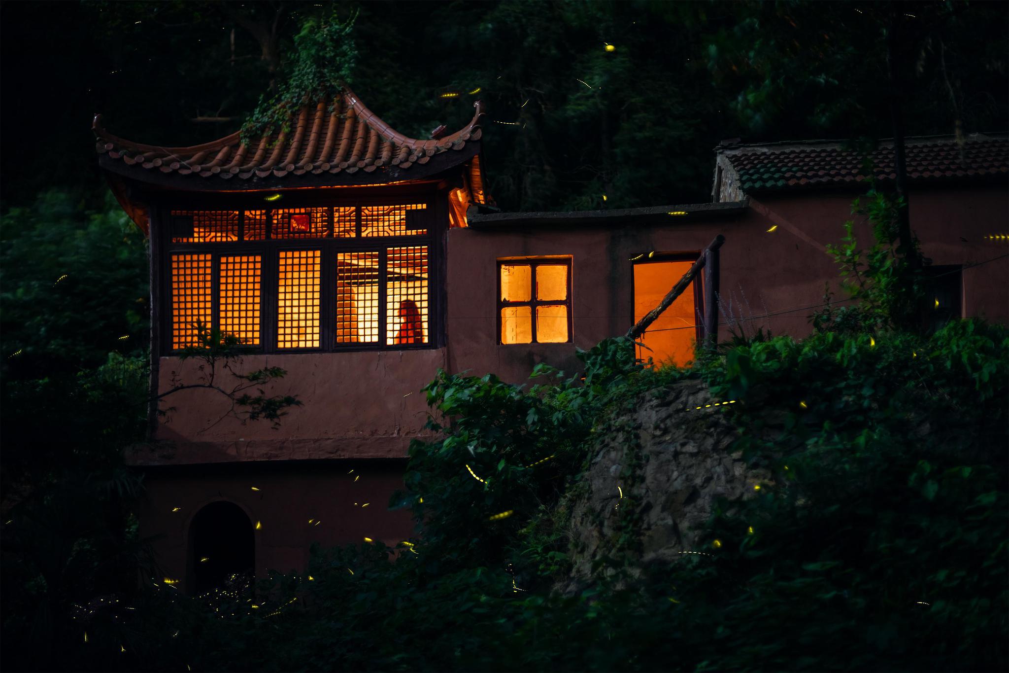 一首五言古诗描述晚归回家的情景