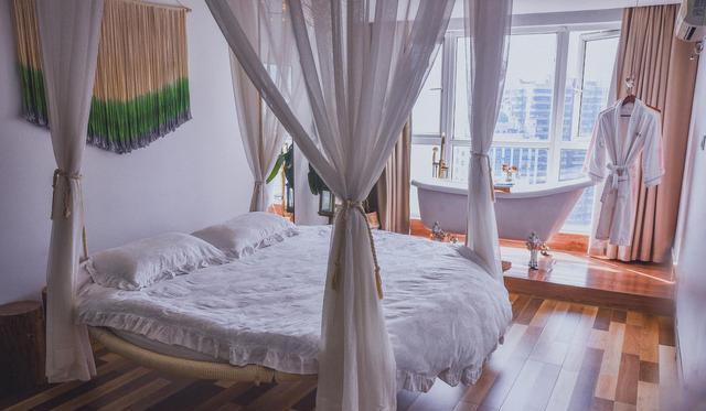 重庆网红波西米亚民宿，浪漫的江景房让人独享一线江景休闲区蓝鸢梦想 - Www.slyday.coM