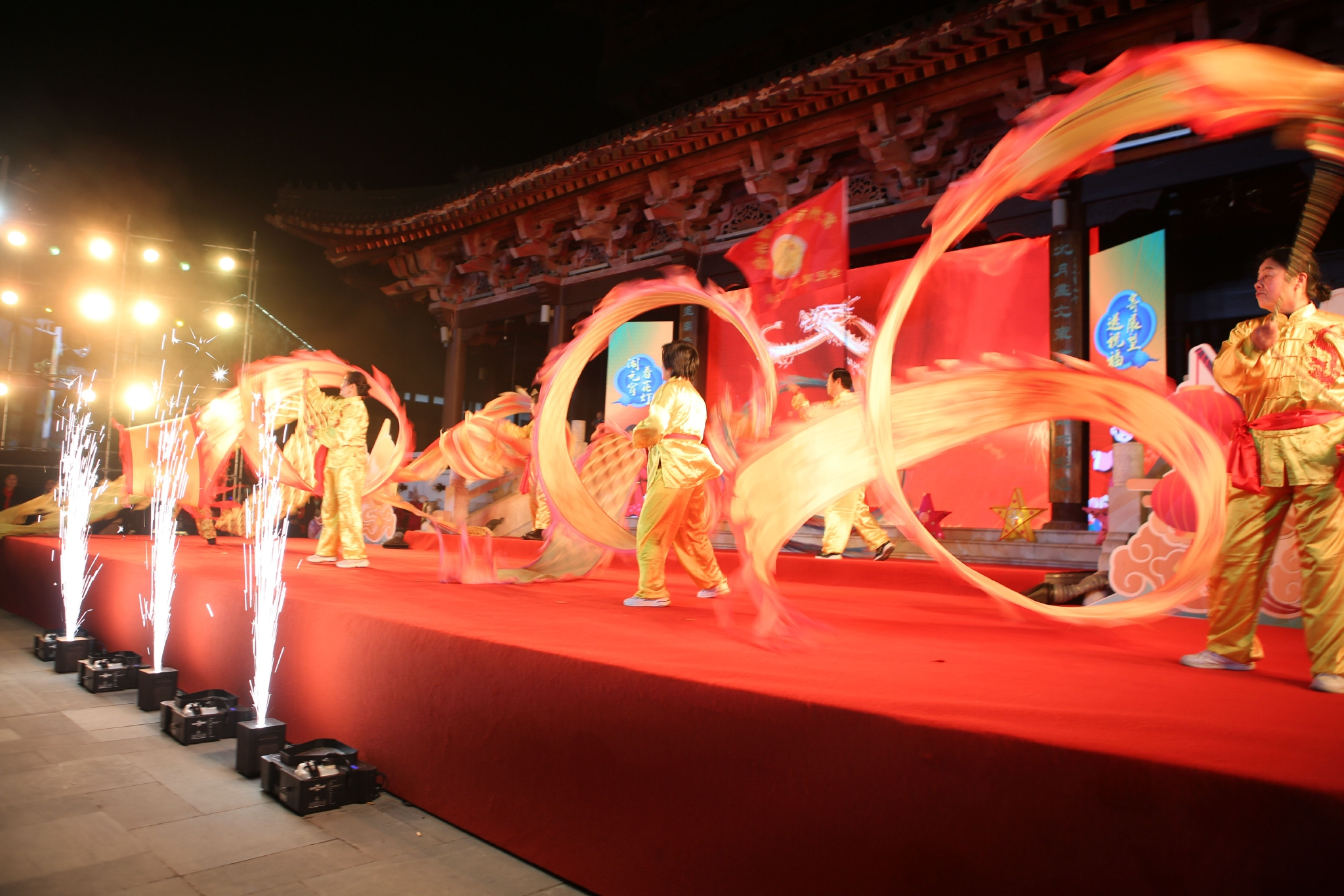 民俗文体中国行 传承非遗鞭陀龙——龙城年味__财经头条