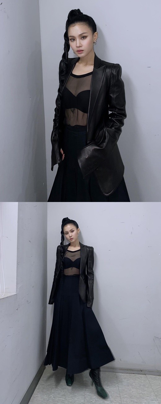 韩国女歌手李夏怡sns发近照瘦身效果明显