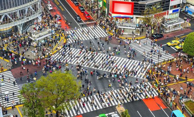 东京人均gdp_日本2021年经济实际增长1.7%,但GDP却“下滑”至4.938万亿美元