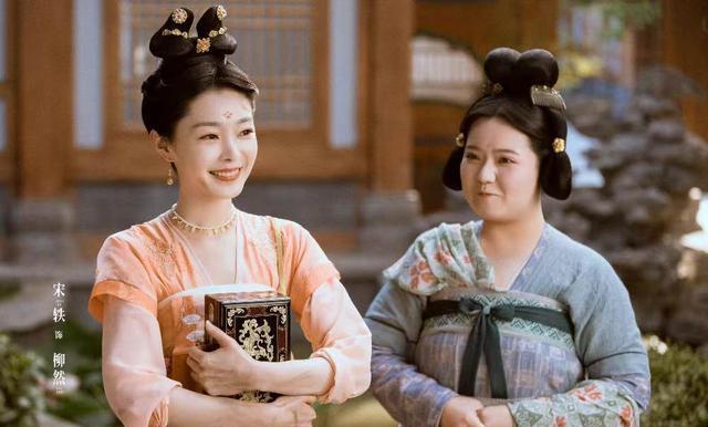 风起洛阳正在热播宋轶良辰美景簪花宴