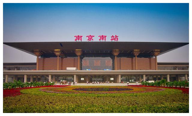 上海虹桥站最新画面曝光,场面很火爆,乘客主要去这三座省会城市休闲区蓝鸢梦想 - Www.slyday.coM 上海虹桥站最新画面曝光,场面很火爆,乘客主要去这三座省会城市休闲区蓝鸢梦想 - Www.slyday.coM