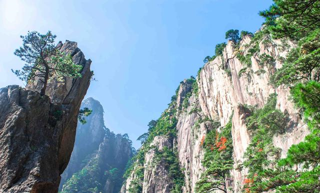 黄山最容易看见云海的地方,恐高者都害怕来,但来了绝不后悔!休闲区蓝鸢梦想 - Www.slyday.coM 黄山最容易看见云海的地方,恐高者都害怕来,但来了绝不后悔!休闲区蓝鸢梦想 - Www.slyday.coM