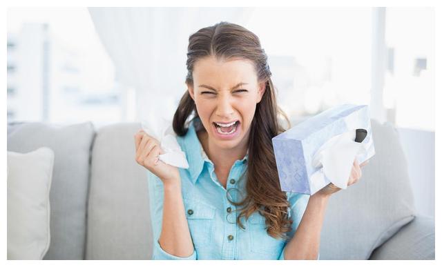 当妈妈情绪失控时,对孩子所做出的一些评价和责骂,会让孩子,把权威