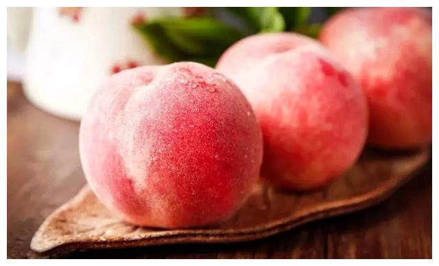 常州武进洛阳镇:兰姨的粉嫩甜香水蜜桃,居然可以吸着吃