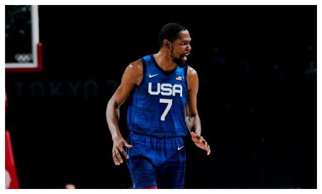 庄神德拉蒙德是属于身高臂长的运动型中锋,拥有了绝佳的身体优势,身高