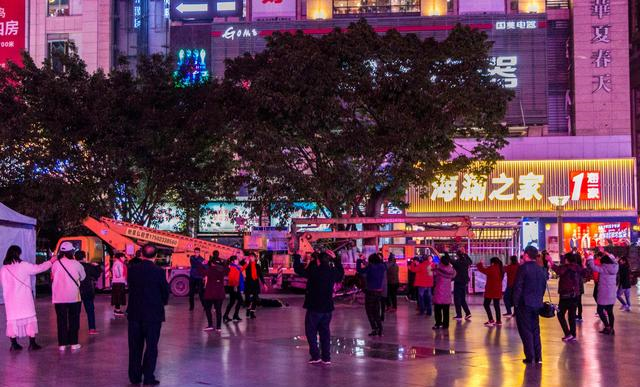 四川人口流失最严重的城市，不到十年少了百万，大部分都去了成都休闲区蓝鸢梦想 - Www.slyday.coM