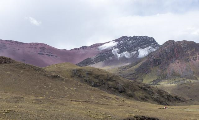 最幸运的部落：因为家门口的彩虹山，一年能挣50万美金休闲区蓝鸢梦想 - Www.slyday.coM