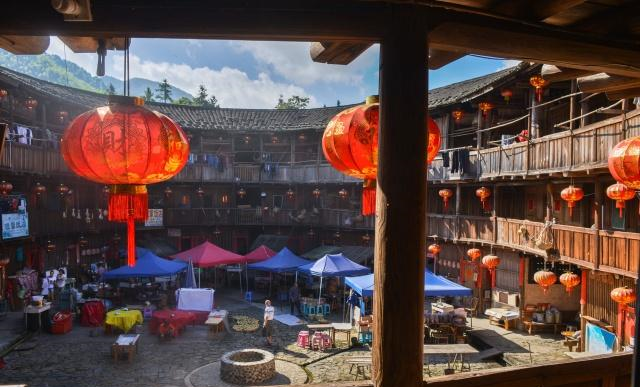 中国最美的土楼之一，被亲切地叫做“四菜一汤”，还是世界遗产休闲区蓝鸢梦想 - Www.slyday.coM