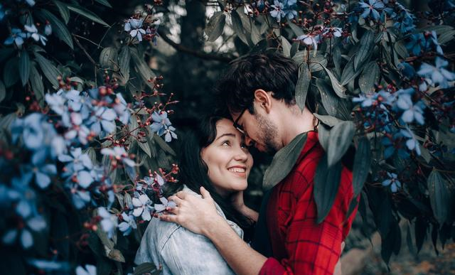 女人“不主动”联系你，但有这三个表现，多半是动了“真情”！休闲区蓝鸢梦想 - Www.slyday.coM