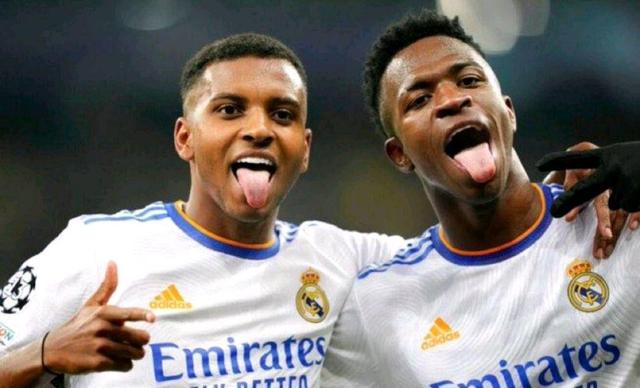 眼光毒辣!老佛爷引进的两名强援力助皇马夺冠,姆巴佩或会后悔休闲区蓝鸢梦想 - Www.slyday.coM 眼光毒辣!老佛爷引进的两名强援力助皇马夺冠,姆巴佩或会后悔休闲区蓝鸢梦想 - Www.slyday.coM