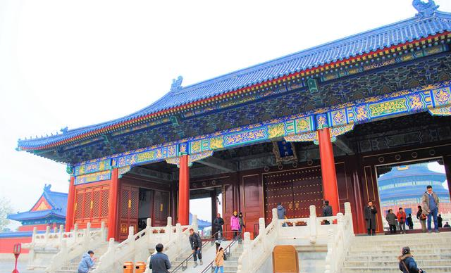 世界上最大的祭天建筑群,600年历史,一天接待14万人,门票15元__财经头条