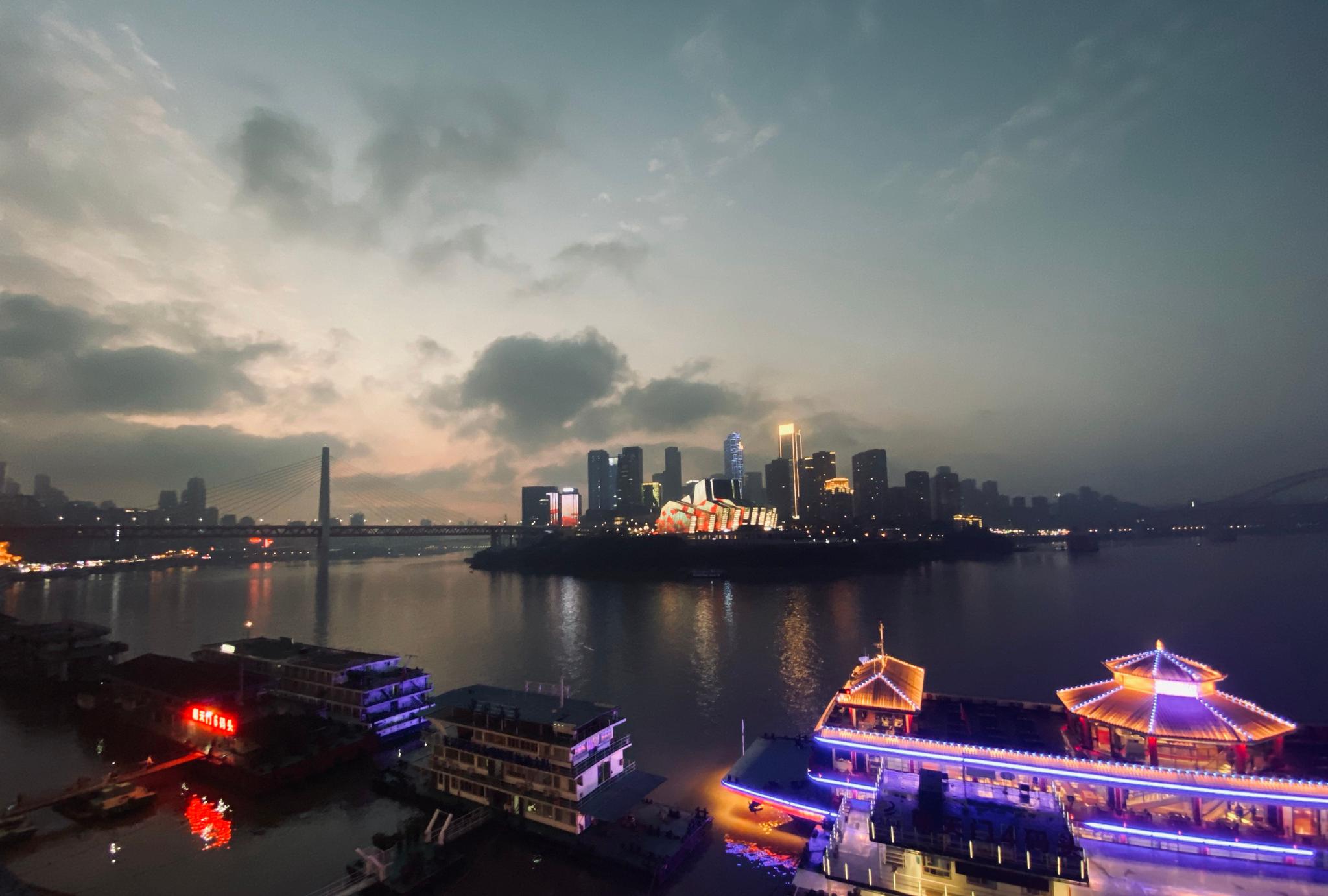 重庆朝天门江景,随手拍就很好看