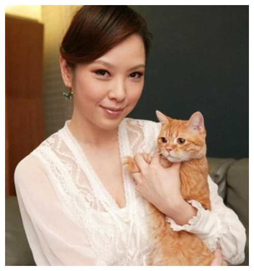 "佩瑶妹妹"天心,曾遭法籍男友"劈腿",今45岁被韩夫宠成少女