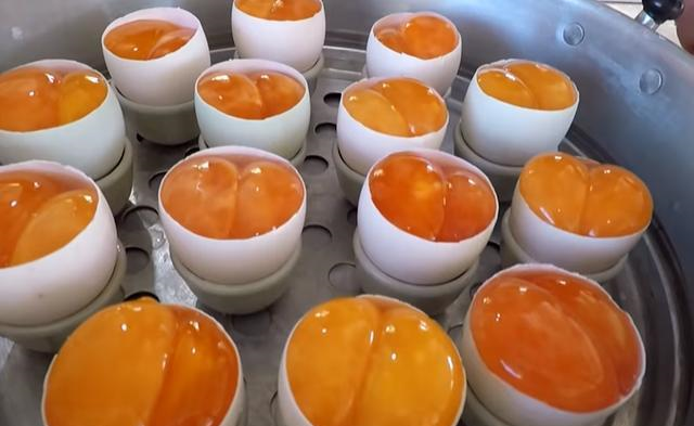 因为一个传说“火”起来的小吃,一度有钱也难寻,如今卖8块一缸休闲区蓝鸢梦想 - Www.slyday.coM 因为一个传说“火”起来的小吃,一度有钱也难寻,如今卖8块一缸休闲区蓝鸢梦想 - Www.slyday.coM