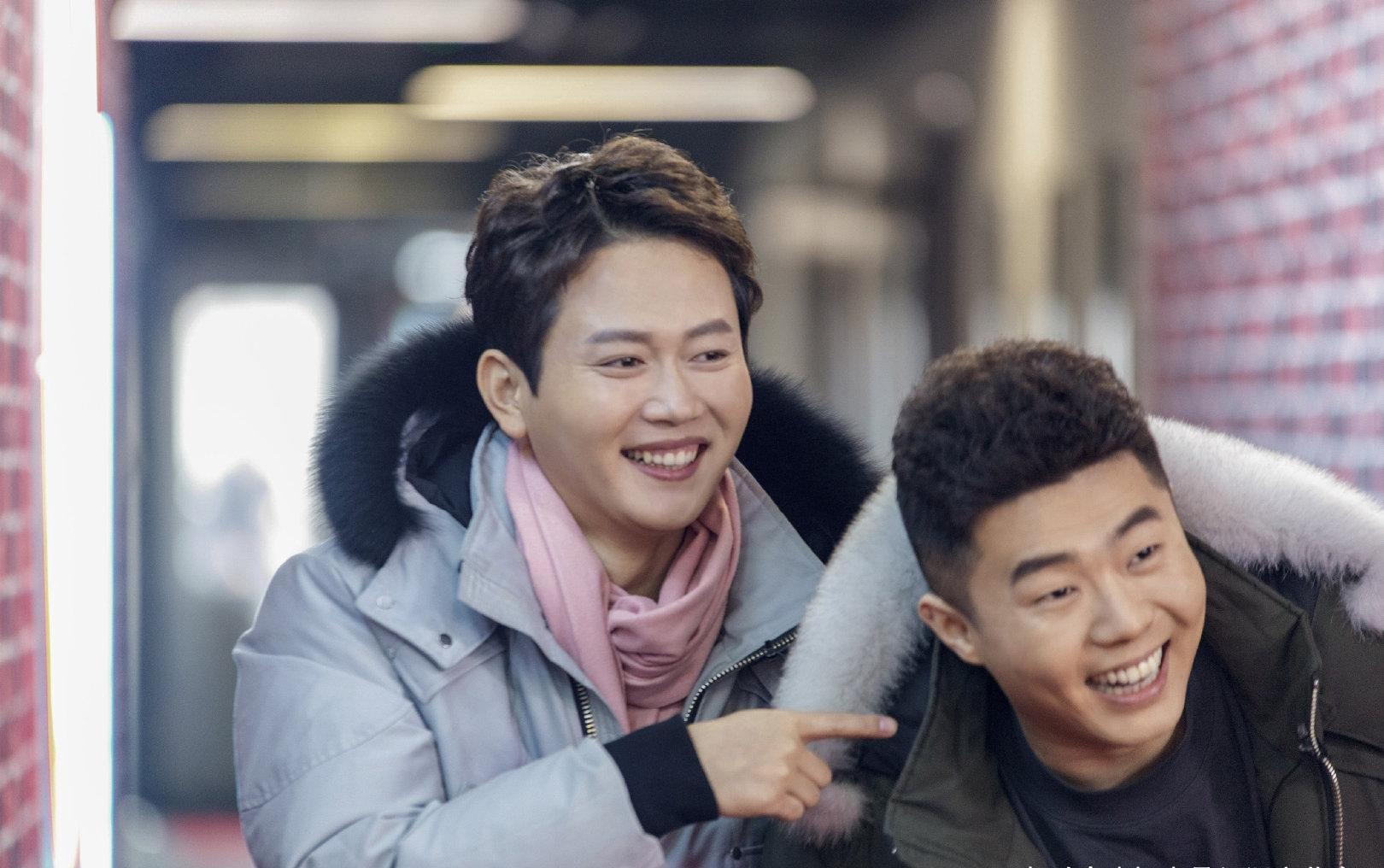 满满的胶原蛋白德云社孟鹤堂晒近照旁边的赵小棠都黯然失色