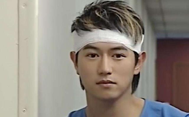 曾经香港红极一时的奶油小生,如今中年发福判若两人