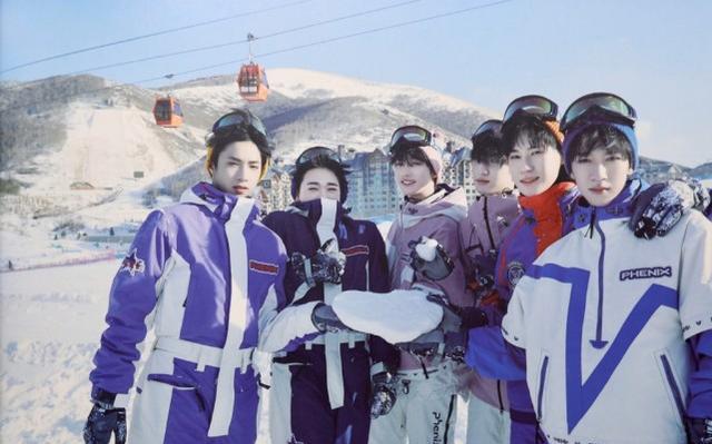 时代少年团集体滑雪,少年们许久不见拍照依旧默契,团魂很强休闲区蓝鸢梦想 - Www.slyday.coM 时代少年团集体滑雪,少年们许久不见拍照依旧默契,团魂很强休闲区蓝鸢梦想 - Www.slyday.coM