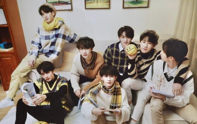 时代少年团集体滑雪,少年们许久不见拍照依旧默契,团魂很强休闲区蓝鸢梦想 - Www.slyday.coM 时代少年团集体滑雪,少年们许久不见拍照依旧默契,团魂很强休闲区蓝鸢梦想 - Www.slyday.coM