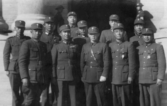59年特赦时有三个国军高级将领被提前释放，他们都是谁？结局如何