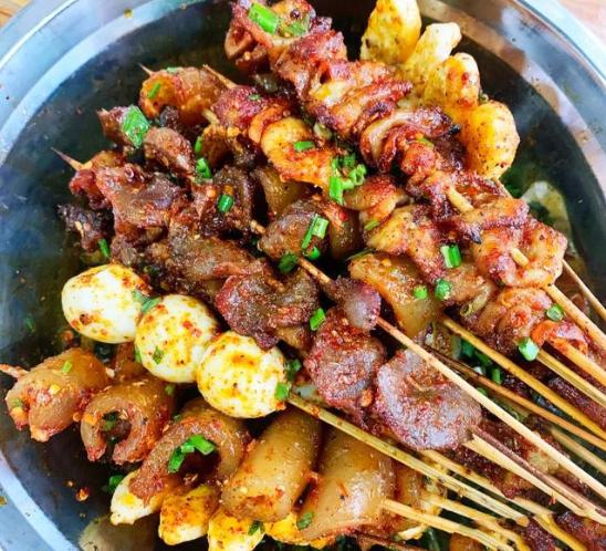 竟然劝退顾客?烧烤老板:抱歉,实在搞不赢!