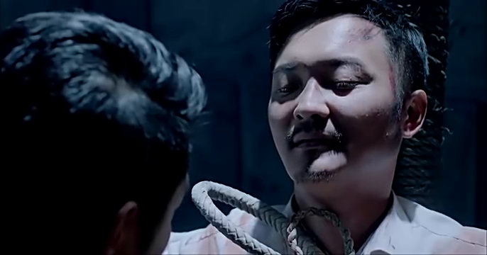 01:29 卧底审问军统 ,没想到女子竟要亲自审问,这下军统要受皮肉之苦