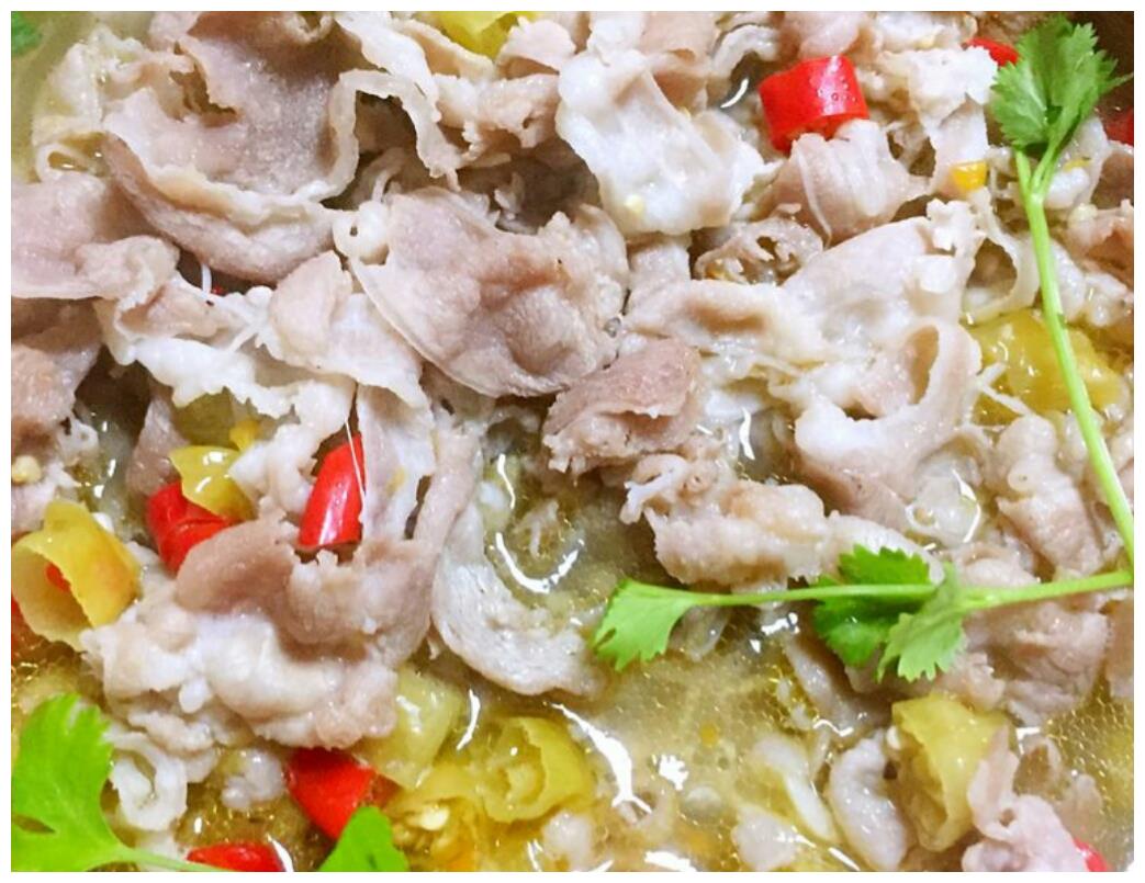 这是一道家常美食,它汤鲜味美,酸辣可口,营养价值也很全面|牛肉|酸菜