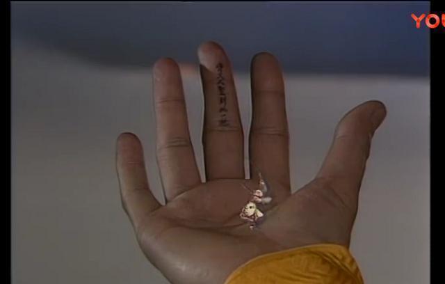 西游记珍贵剧照:如来佛的万丈金身与孙悟空难逃手掌心是咋拍的?