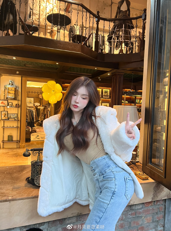 美女杨娇娇秋季美照欣赏,真好看_高清图集_新浪网