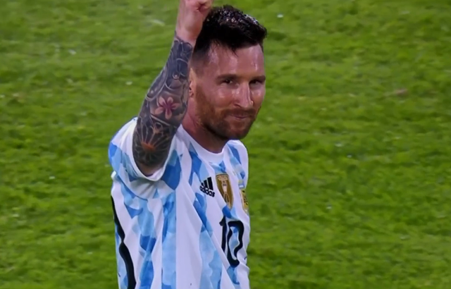 3比0，阿根廷完胜！梅西笑了：创2大神迹+举拳庆祝，5万球迷欢呼休闲区蓝鸢梦想 - Www.slyday.coM