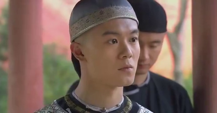 玉娆一个眼神, 慎贝勒就巴巴跟了过来, 惧内无疑了