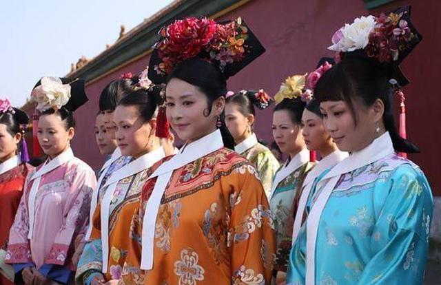 更可笑的是,皇后把这件事情禀告给皇上,皇上完全忘了选妃那天怎么看的