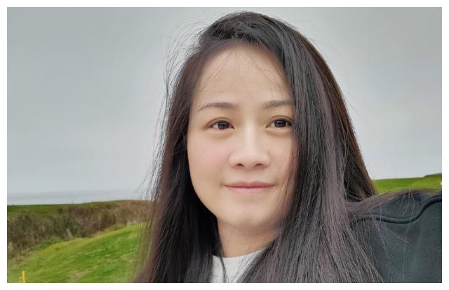 岳云鹏老婆生病后首亮相,面色红润恢复快,积极的生活态度很重要|郑敏