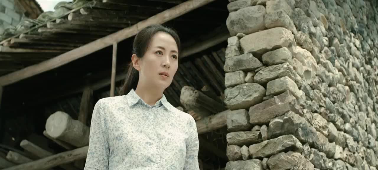 一辈子的姐弟:大姐收留三个无助乞丐,二十年后,乞丐提百万报恩