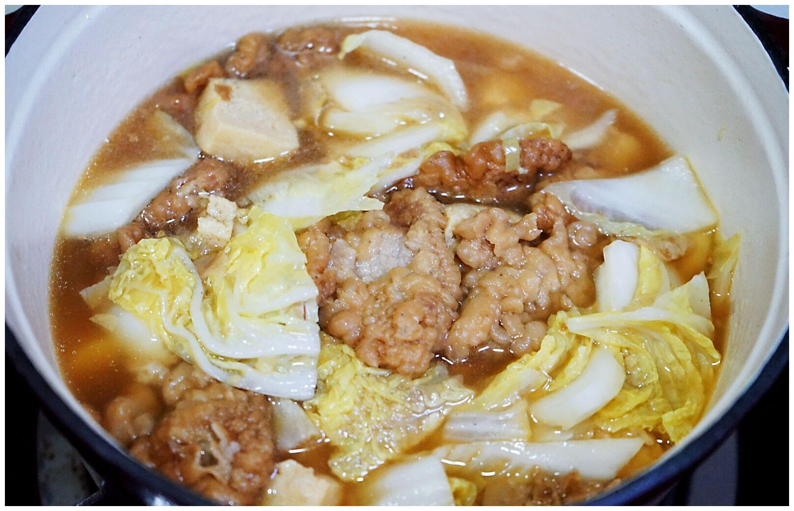 这道酥肉豆腐汤咸香顺滑香而不腻满足你对营养鲜汤的所有要求