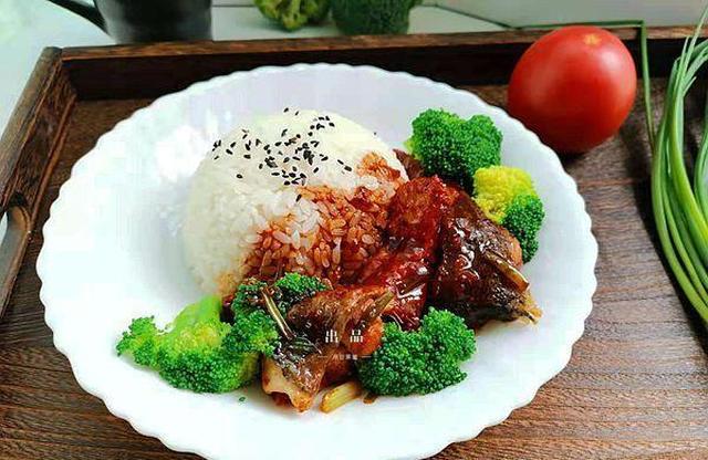 一人一份,简单快捷,鲜美营养,家人连夸好吃极了|鱼块|盖饭|红烧鱼